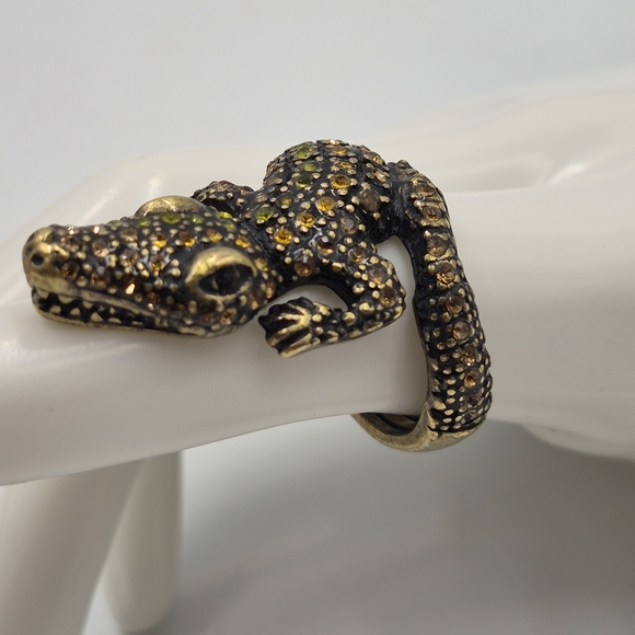 Green & Orange Alligator Rhinestone Ring - Picture 2 of 9